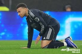 图片报：戴维斯即将复出，穆西亚拉预计明年初回归